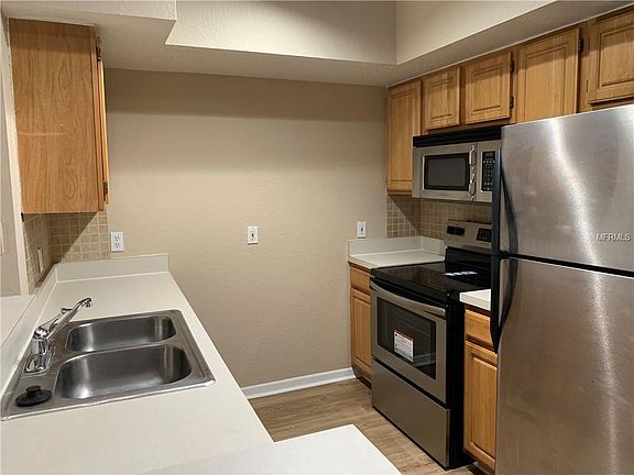3rd image of 13015 Plantation Park Cir APT 1028