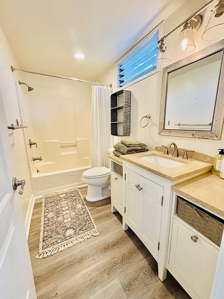 Studio, $2,150 — Photo 2