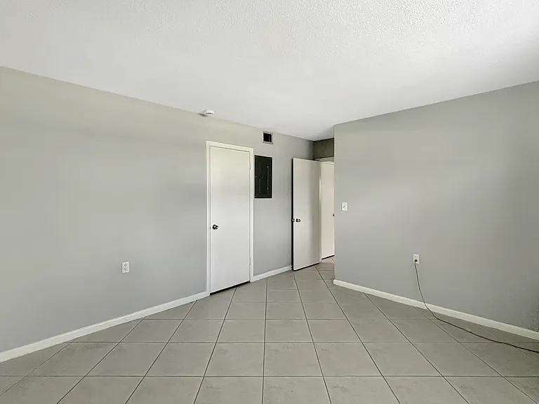 3154 Meridian Way S #6 — Photo 19