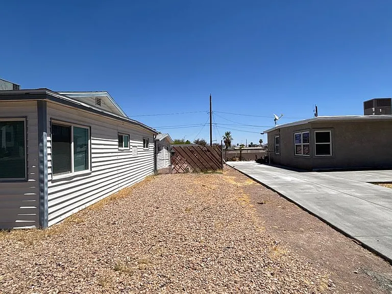 227 S Texas Ave #B — Photo 25