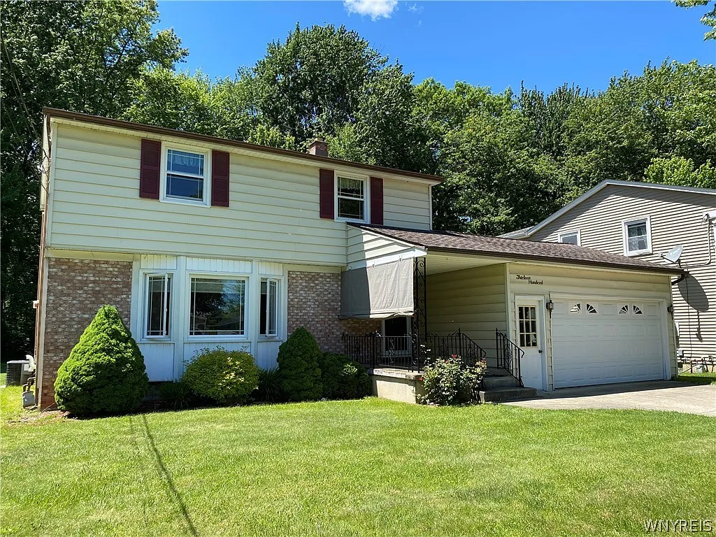 1300 Doebler Dr photo 1
