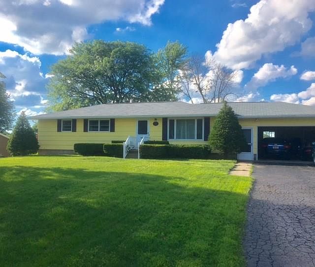 1st image of 22 Sandbury Dr