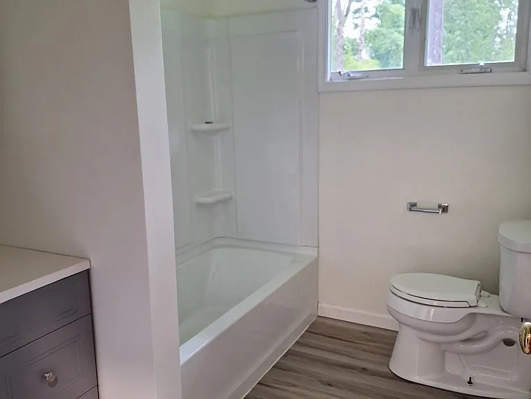 3102 Saranac Dr — Photo 9