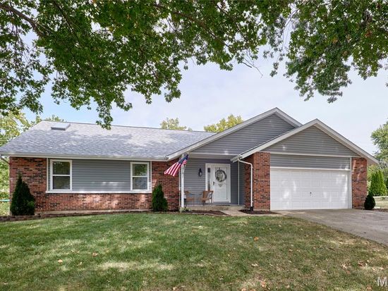 1018 Lafayette Pl, Lake Saint Louis, MO 63367