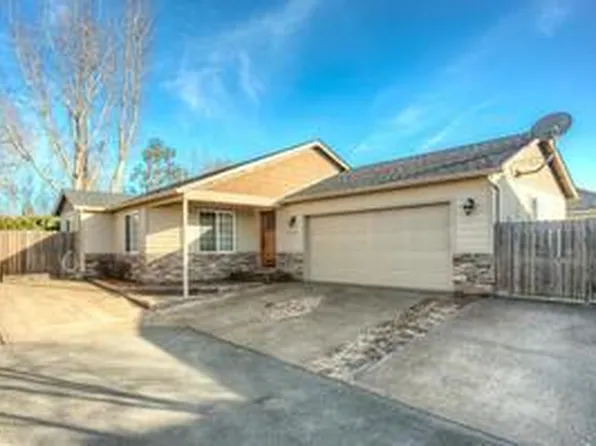 7579 28th St, White City, OR 97503