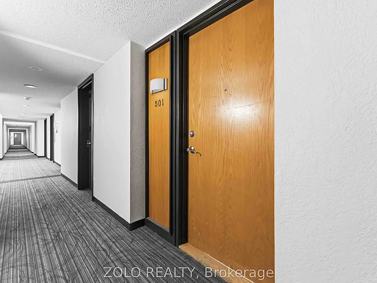 2759 Carousel Cres #501 — Photo 7