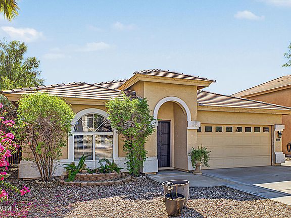 3rd image of 15807 W CALAVAR Road