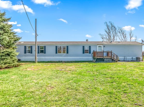 6121 Lake Pleasant Rd S, Osseo, MI 49266