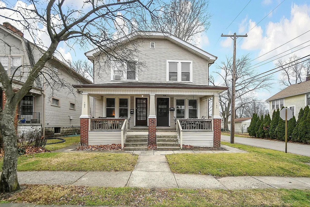3 bed, 1250 sqft, $1,800 — Photo 1