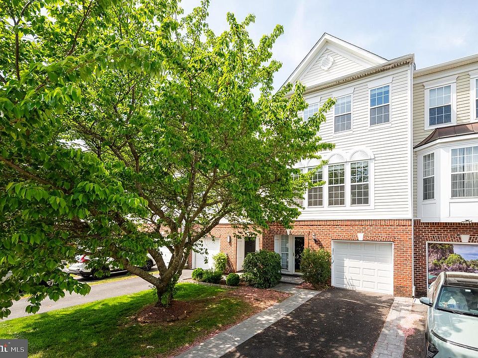 1st image of 326 Rockmeade Dr