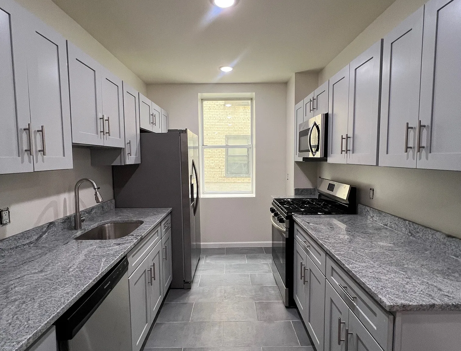 164 S Harrison Street — Photo 1