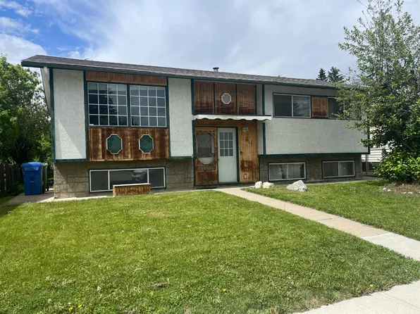 5116 E 47th St, Rocky Mountain House, AB T4T 1M4