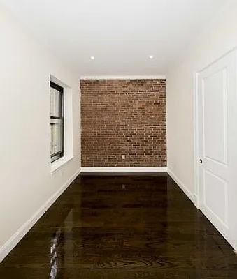 Rented by Icon Realty Management | media 9