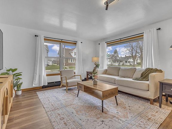 4th image of 1147 Logan AVENUE