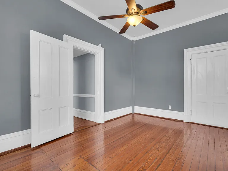 112 E Harris St — Photo 16