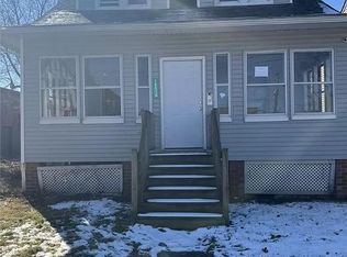 18414 Landseer Rd, Cleveland, OH 44119