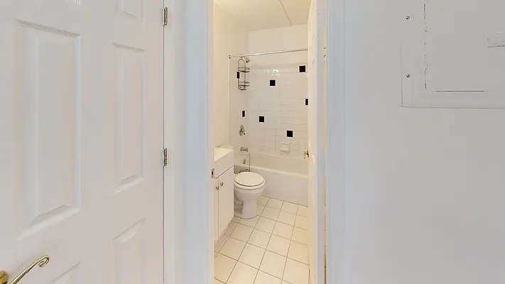 Rented by Keller Williams NYC | media 26