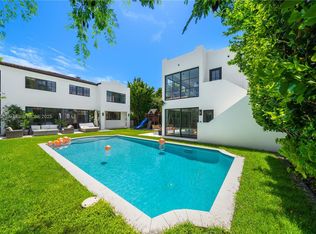 5728 Pine Tree Dr, Miami Beach, FL 33140