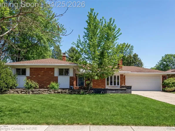 16830 Pollyanna St, Livonia, MI 48154