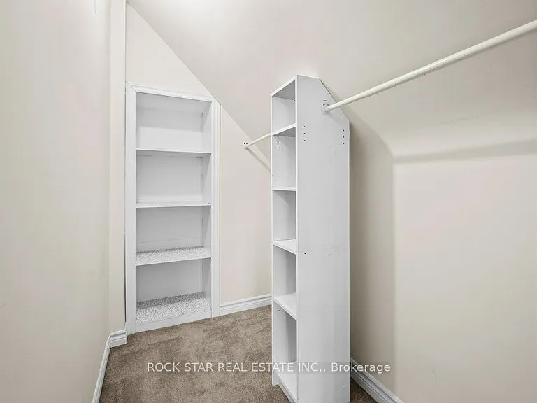 15 Melrose Ave N #UPPER — Photo 19