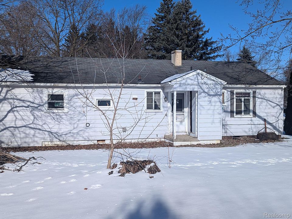 1st image of 165 Walker St