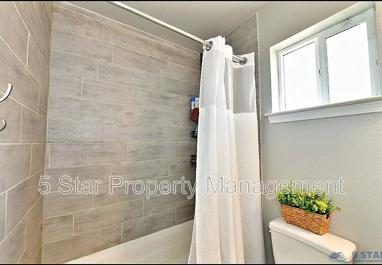 5129 Rose Elise St — Photo 20