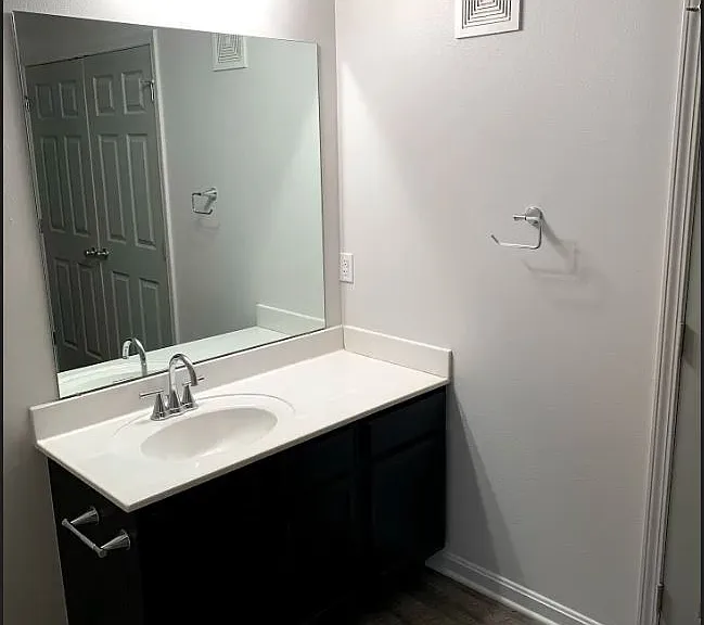 Parkside Manor Apartmens — Photo 13