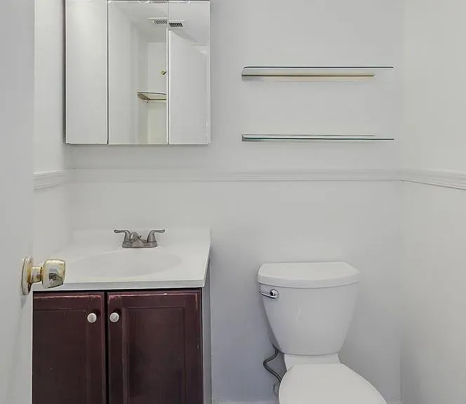 493 N Armistead St #203 — Photo 16