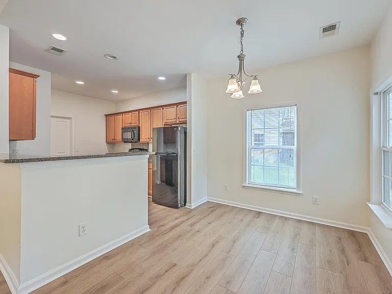 8518 Sentry Cir — Photo 18