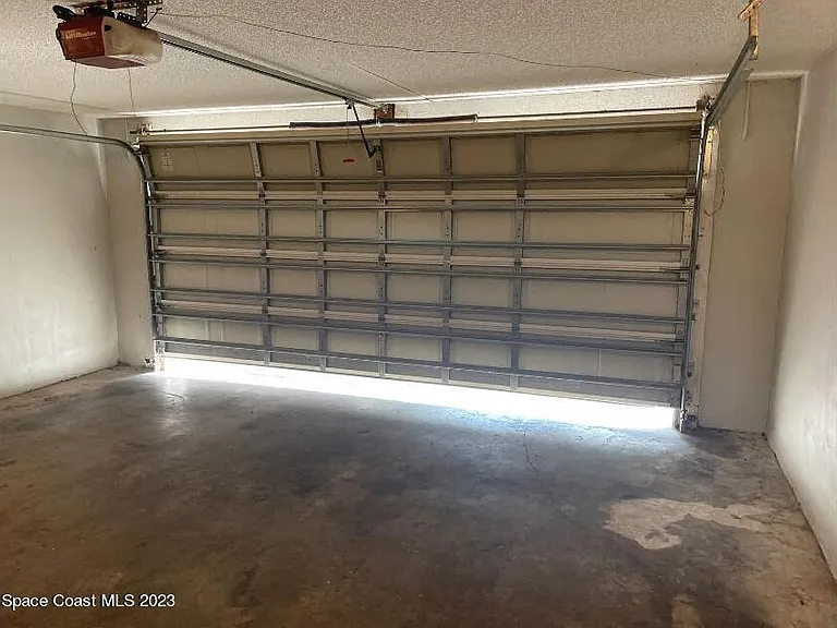 4030 Sheridan Ave — Photo 26