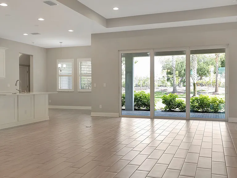 6133 Lungo Lago Dr — Photo 4