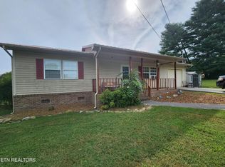 1627 Spring Rd, Lenoir City, TN 37771