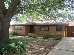 1209 Magnolia St, Gainesville, TX 76240