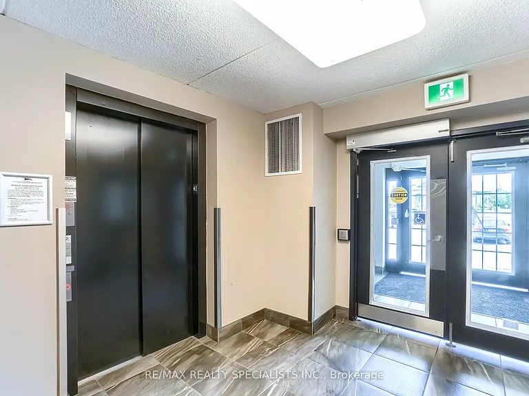 1460 Main St E #311 — Photo 3