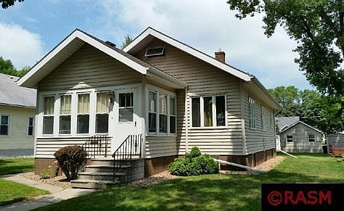 1st image of 216 Linden St SE