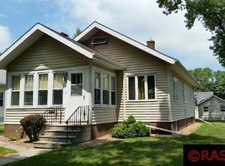 216 Linden St SE, Sleepy Eye, MN 56085