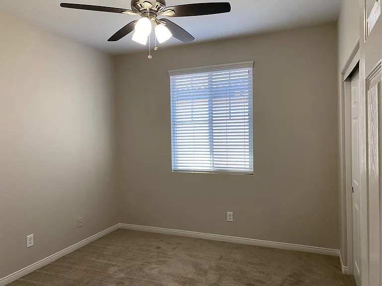 36772 Maxmillian Ave — Photo 39