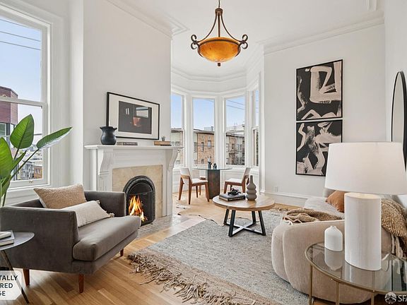 3rd image of 400 Oak St APT 5