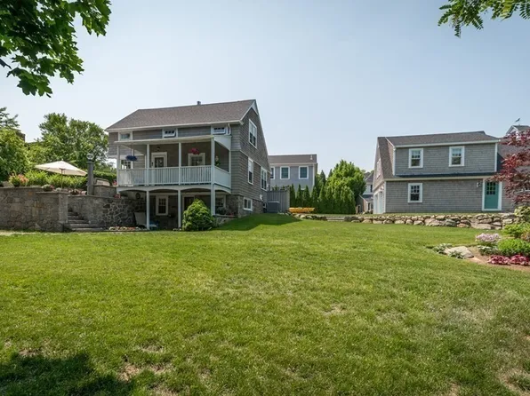 5 Calebs Ln, Rockport, MA 01966