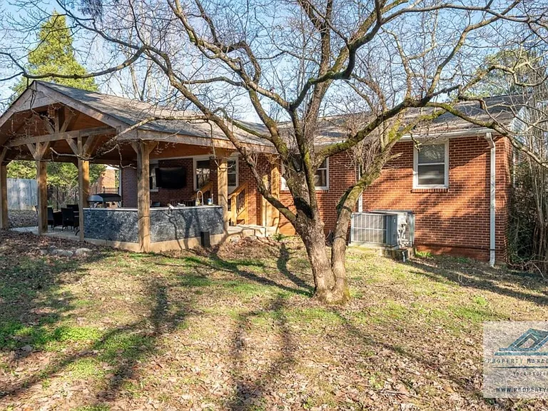 205 High Rd — Photo 31