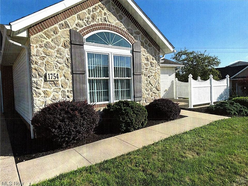 1st image of 1754 Blackberry Ln