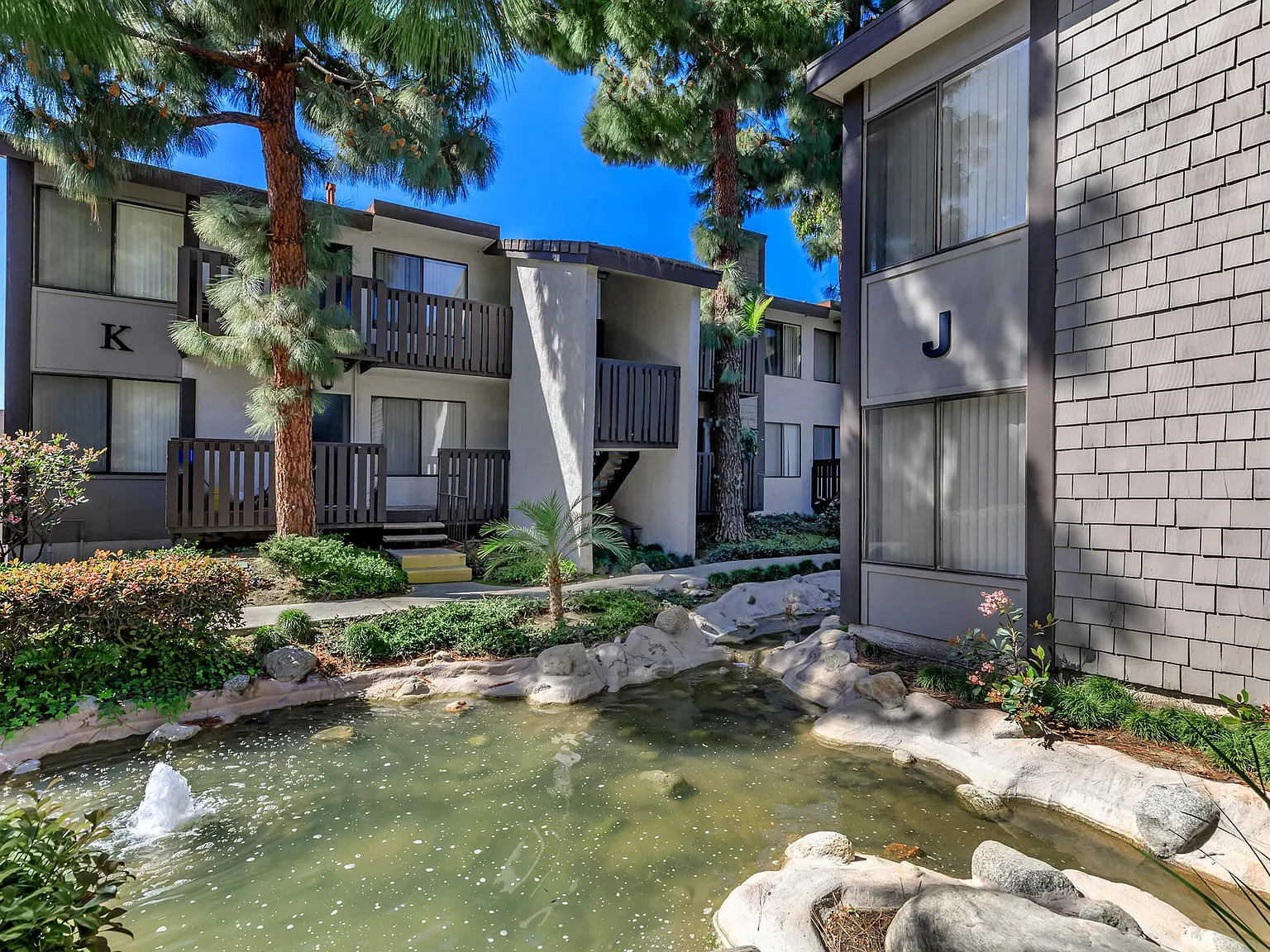 Cherry Creek Apartments — Photo 4