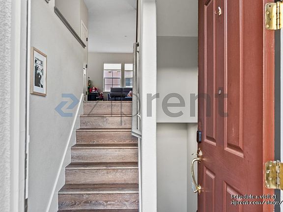 4th image of 313 Casselino Dr