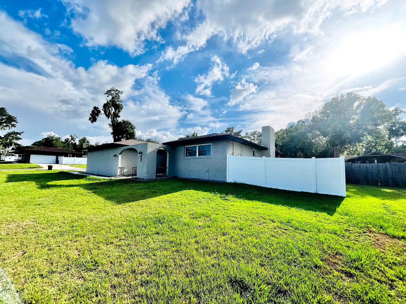3 bed, 1642 sqft, $2,500 — Photo 1