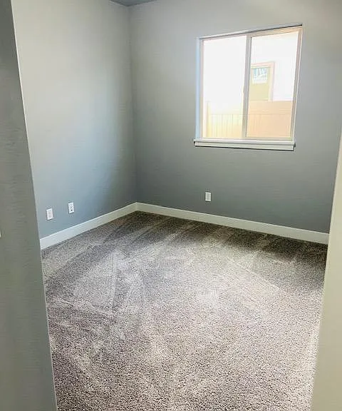 Bedroom #3 (has walk-in closet)