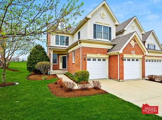 37 Red Tail Dr, Hawthorn Woods, IL 60047