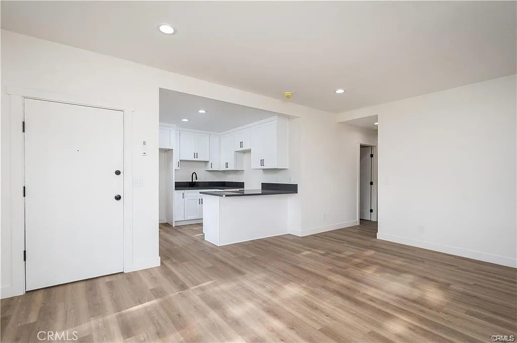 Building Photo - 6600 Fishburn Ave