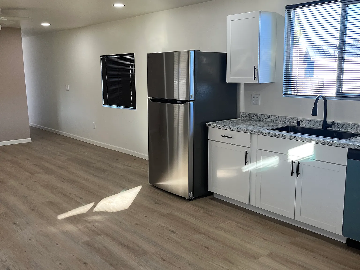 2 bed, 784 sqft, $1,680 — Photo 4