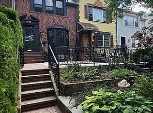 21-47 46th St, Astoria, NY 11105