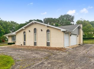 9S641 Clarendon Hills Rd, Hinsdale, IL 60527